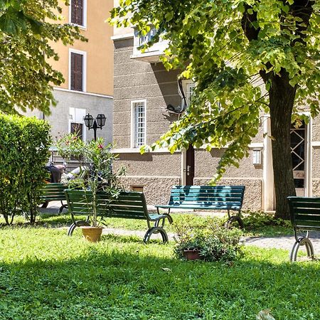 Walk To Navigli - Via Gola - 2 Bedrooms Apt Milão Exterior foto