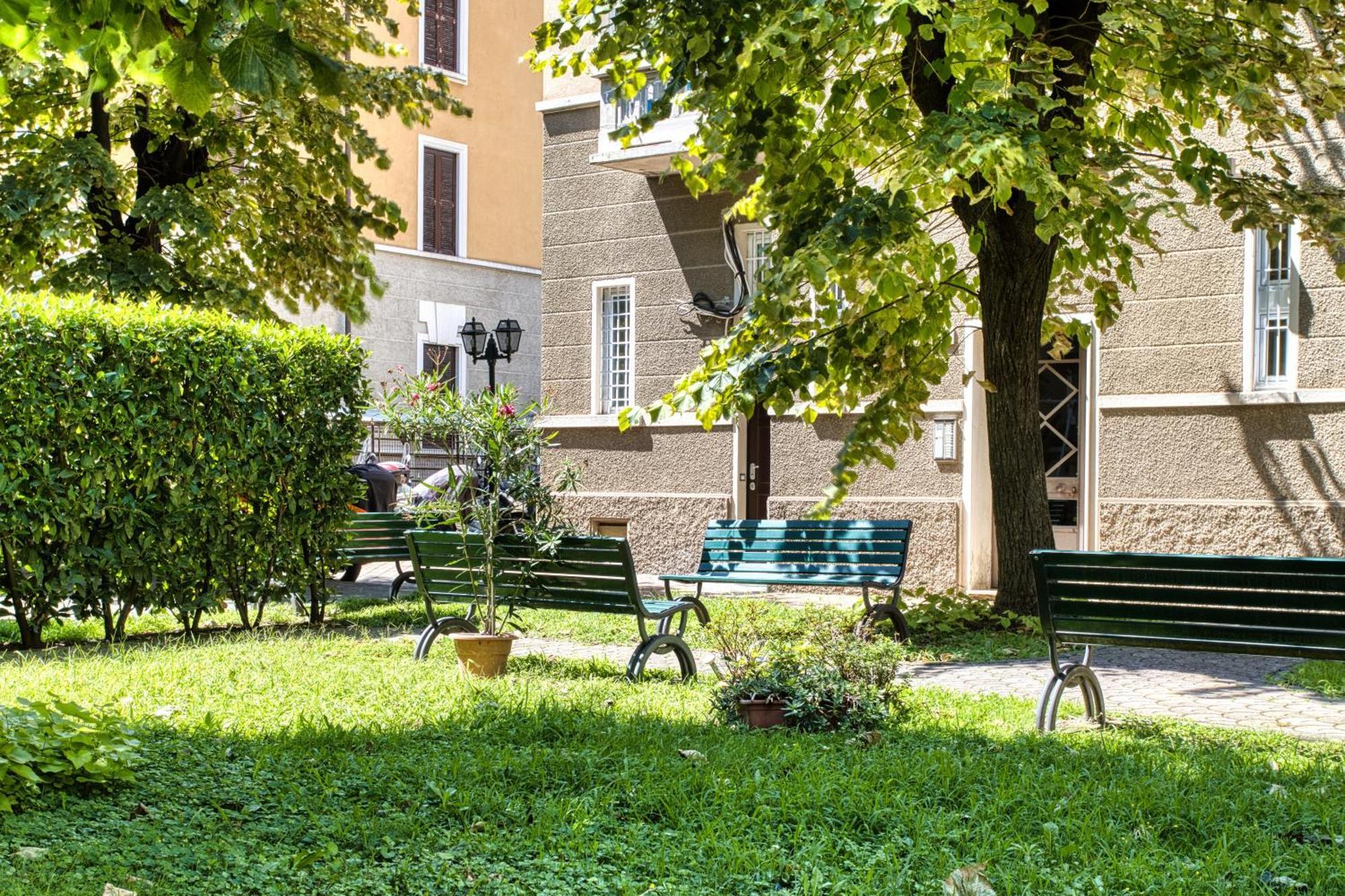 Walk To Navigli - Via Gola - 2 Bedrooms Apt Milão Exterior foto